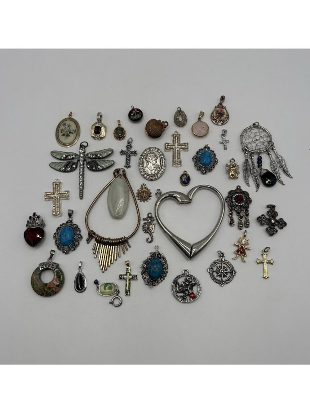 Vintage Pendant Charm Lot Mixed Jewelry Cross Flowers Dragonfly Dreamcatcher Fun
